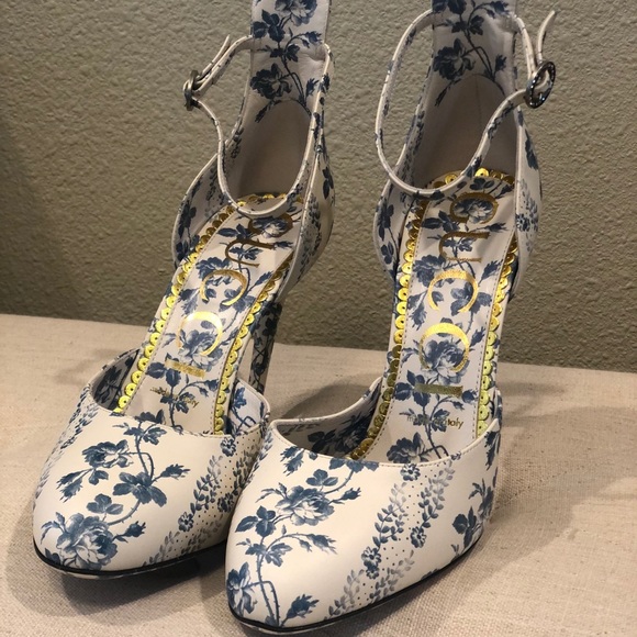Gucci | Shoes | Gucci Blue Floral Printed Leather Pumps | Poshmark